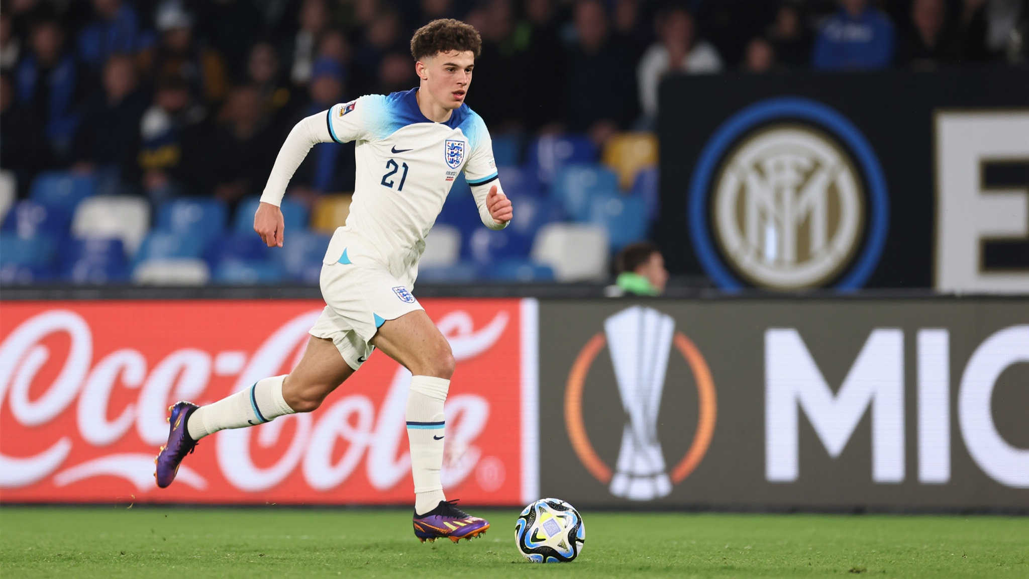 21岁的英格兰潜力球员邦尼本赛季表现亮眼，他速度快